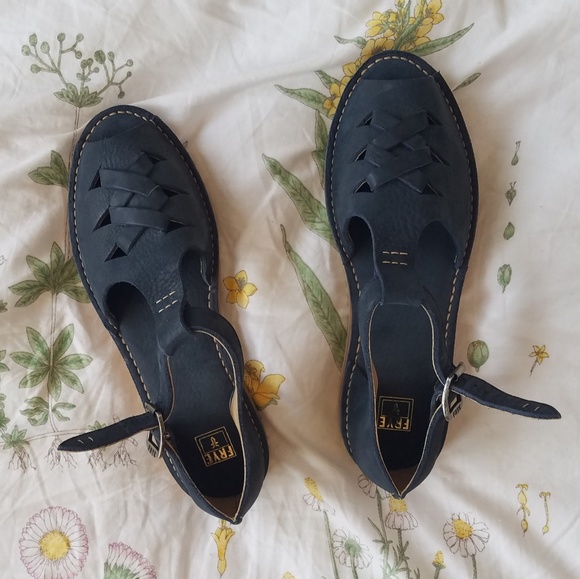 Frye Shoes - New FRYE shoes